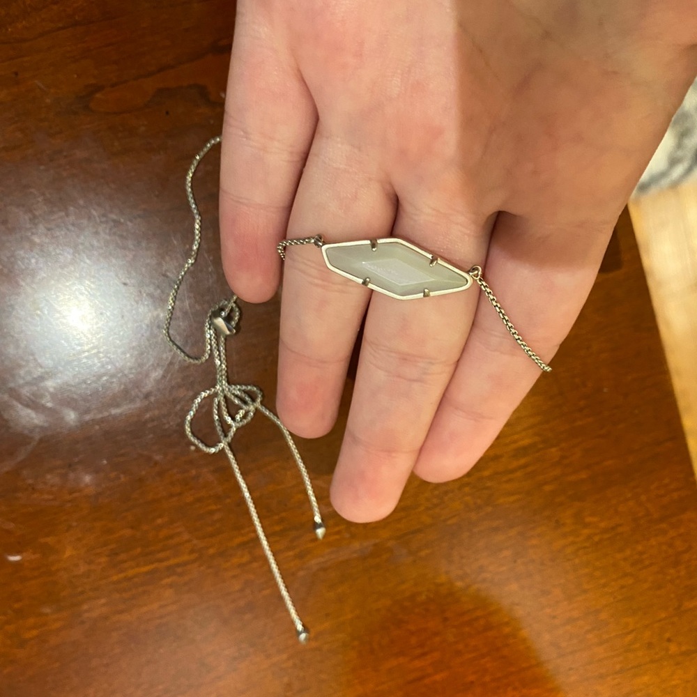 Kendra Scott necklace